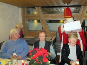 2016-12-Adventsfeier-Seniorenbegegnung-(16)