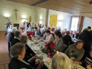 2016-12-Adventsfeier-Seniorenbegegnung-(3)