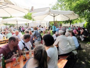 2016-05-Fronleichnam-Kirchplatzfest-(21)