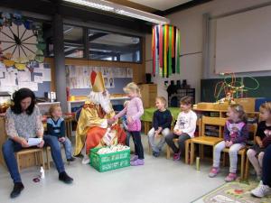 05-2017-12-Nikolaus-im-Kindergarten